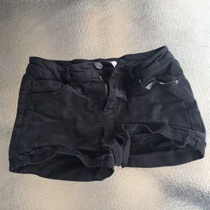 RSQ Malibu shorts from Tilly’s. Size 12 in kids.